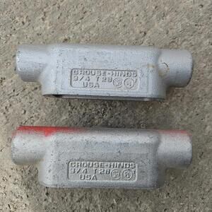 (Lot of 2) Crouse-Hinds T28 Rigid Conduit Outlet Body 3/4" T-28 (T 28)